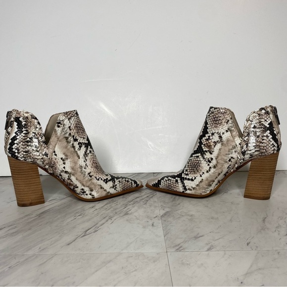 Vince Camuto Delsimba Snakeskin Bootie 7M - Picture 5 of 12